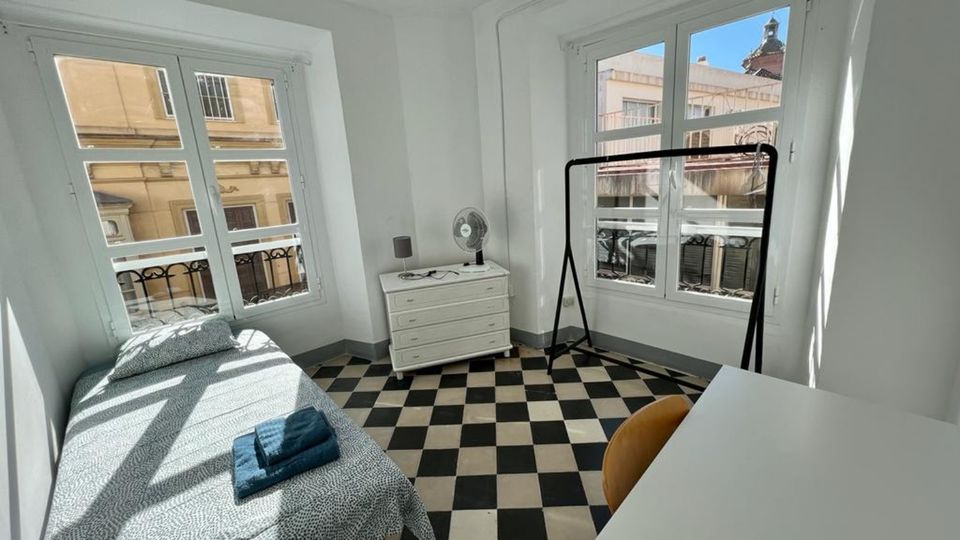 CLIC IH Málaga - Unterkunft - Mini Residenz - Schlafzimmer