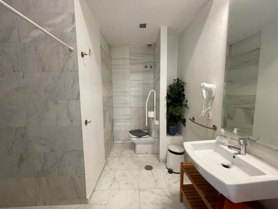 CLIC IH Sevilla - Unterkunft - Studio - Badezimmer